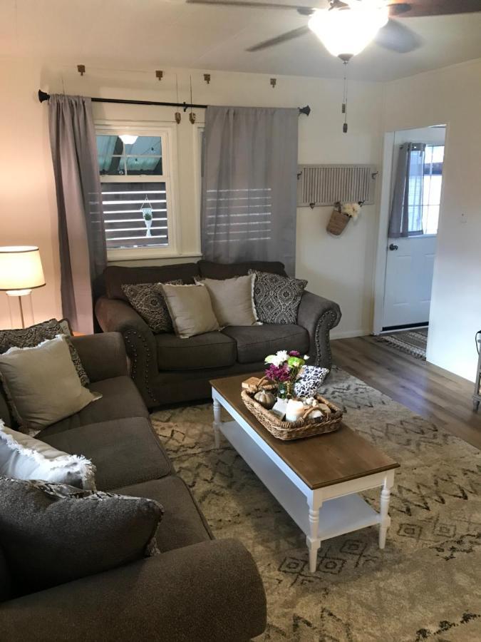 Cheerful 2 Bedroom Cottage On 5Th Decatur エクステリア 写真